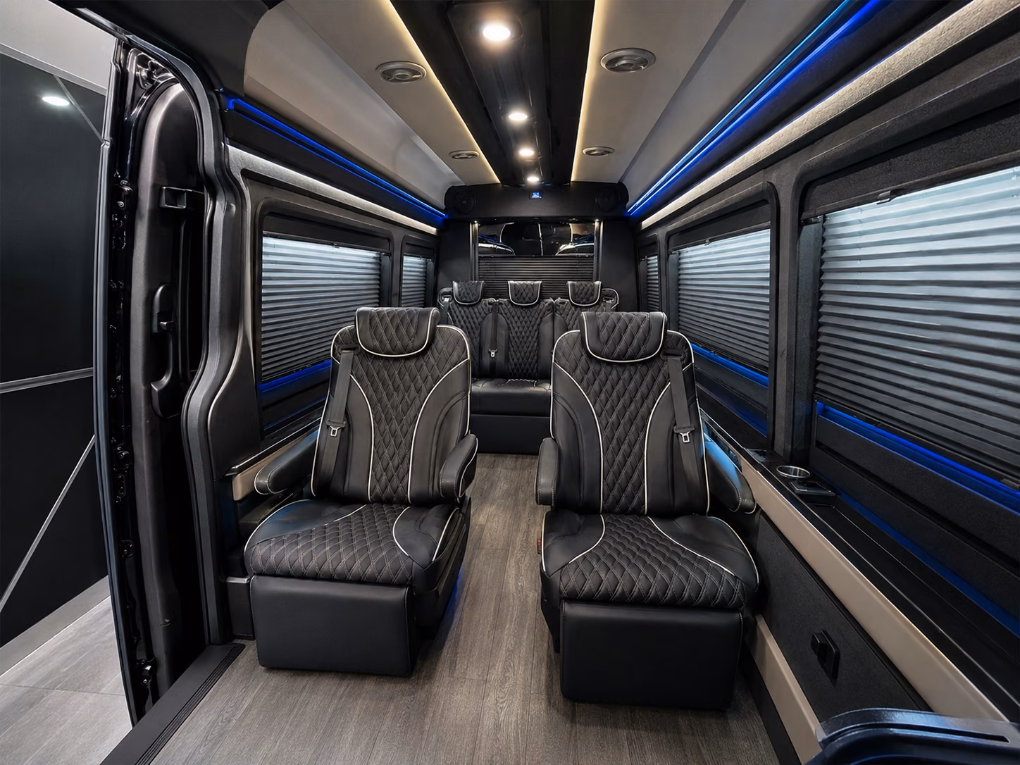 corporate and conference bus rentals in savannah georgia