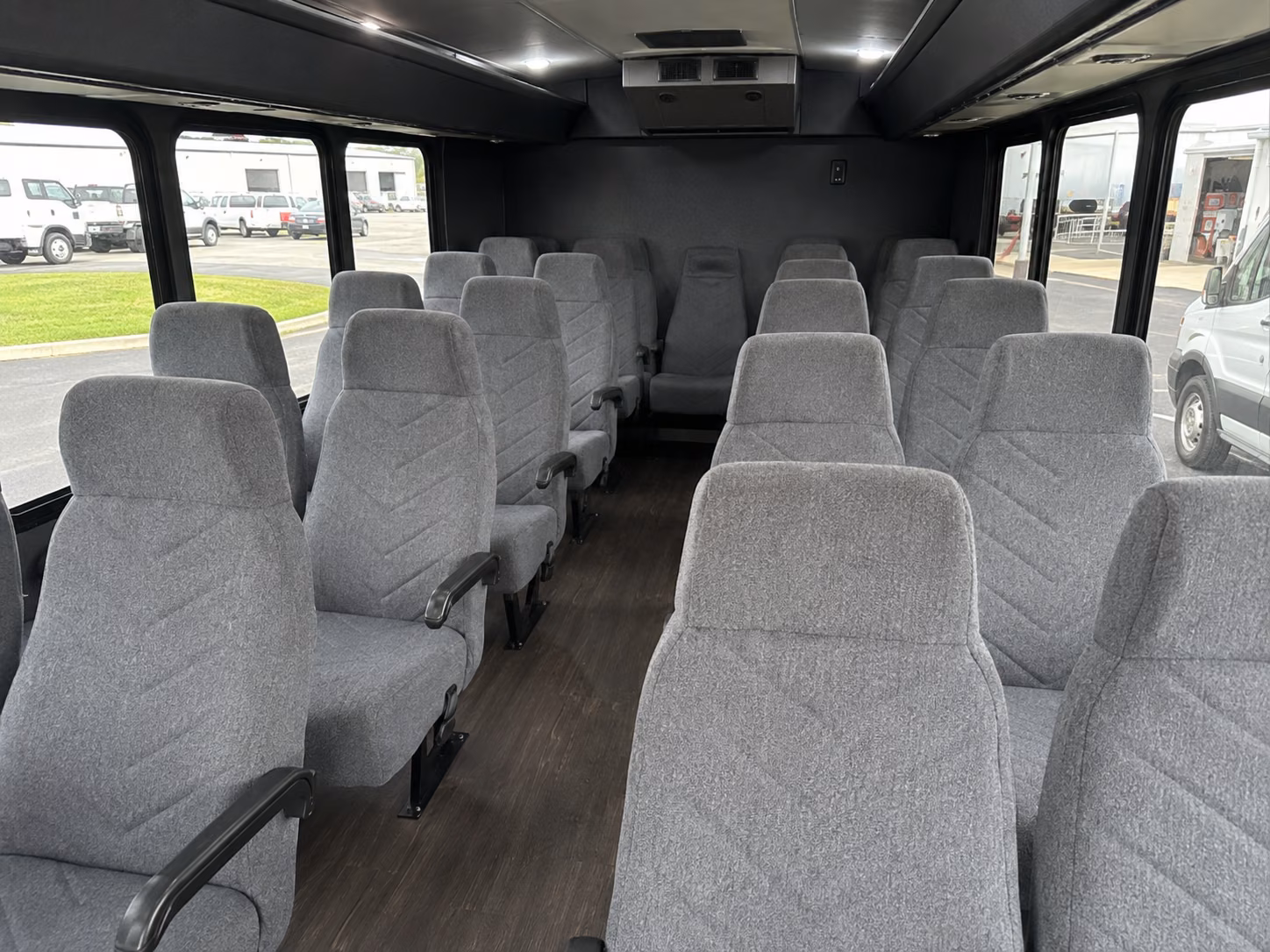 savannah wedding bus rentals that keep your whole party together