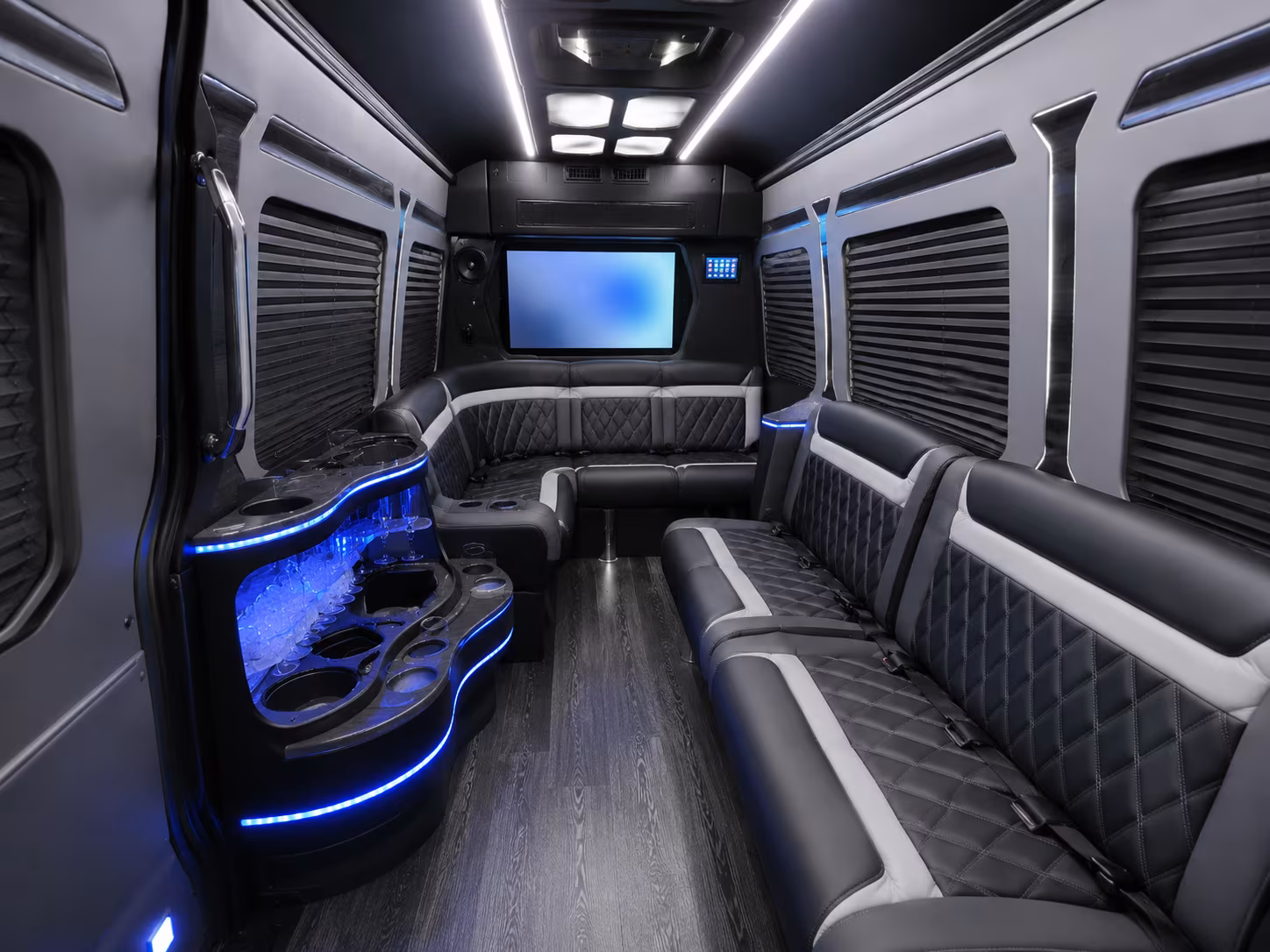 sprinter vans and minibuses for savannah trade show exhibitor logistics