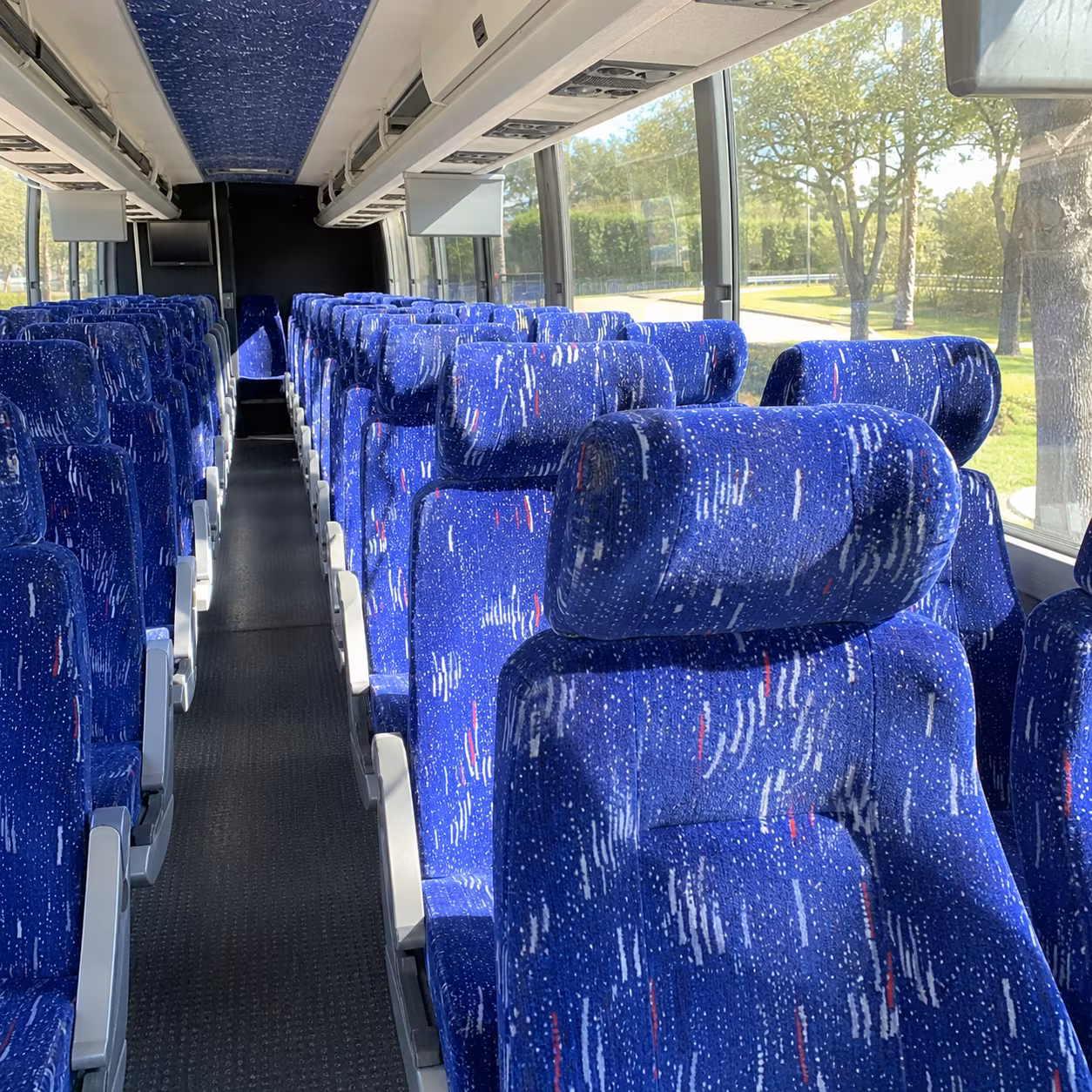 why rent using savannahminibuscompany com